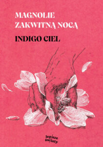 magnolie zakwitną nocą